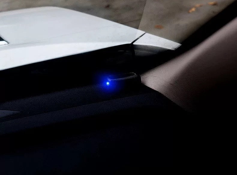 Antivol pour voiture installé dans voiture led bleu activé