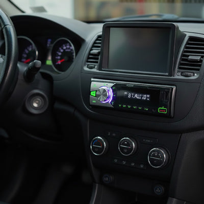 Autoradio bluetooth installé dans voiture