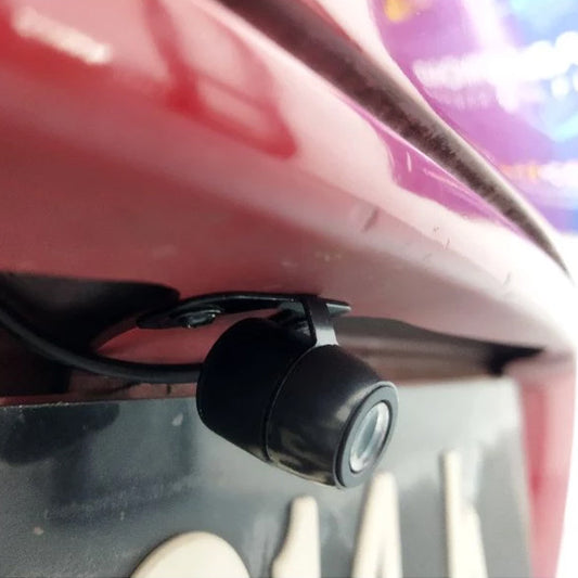 Camera de recul voiture modèle vue arrière installé sous voiture