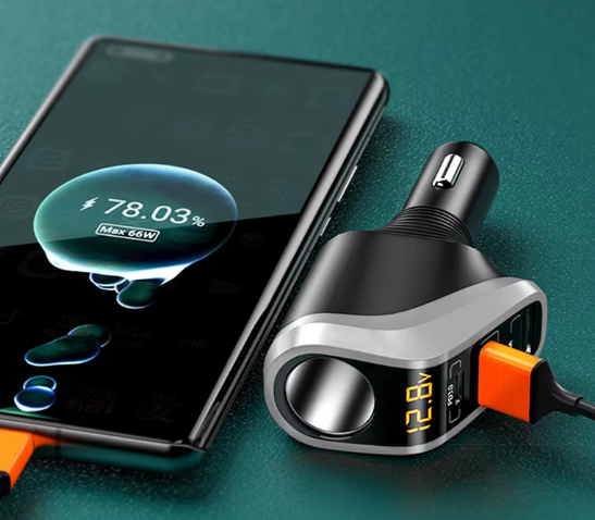 Chargeur allume cigare connecté au smartphone pour charge rapide 