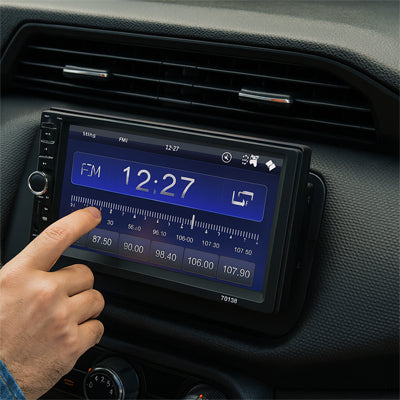 Conducteur capte radio FM  sur utoradio bluetooth installé dans voiture