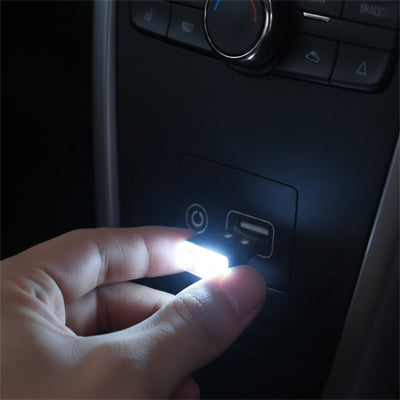 led interieur voiture blanc branché sur port USB
