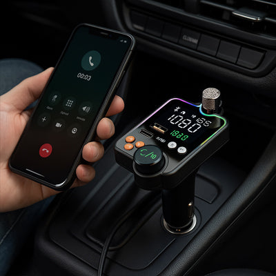 Smartphone connecté au  Transmetteur fm bluetooth branché 