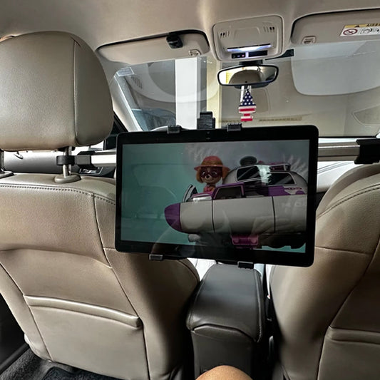 Support tablette  voiture avec tablette 7 pouces en navigation installé sur sièges avant 