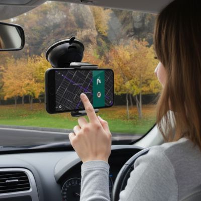 support téléphone magnétique voiture fixé au pare brise maintient téléphone en navigation conductrice
